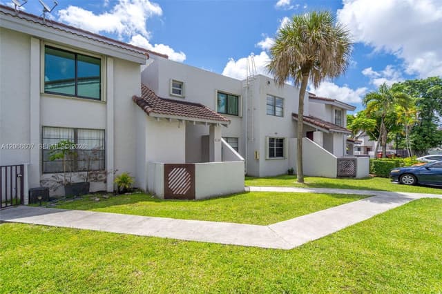 860 NW 106th Ave # 5, Miami FL 33172 - Miami, FL - Photo 2