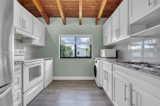 860 NW 106th Ave # 5, Miami FL 33172 - Miami, FL - Photo 6