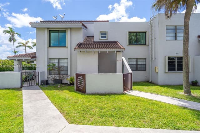 860 NW 106th Ave # 5, Miami FL 33172 - Miami, FL - Photo 3