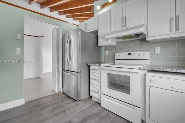 860 NW 106th Ave # 5, Miami FL 33172 - Miami, FL - Photo 5