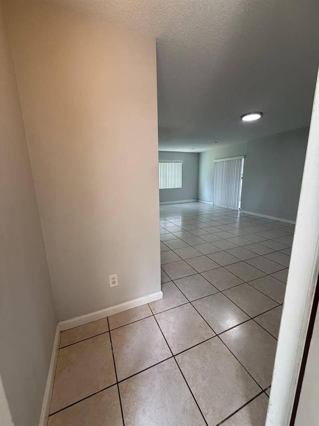 3647 NW 94TH Avenue # 4H, Sunrise FL 33351 - Sunrise, FL - Photo 4
