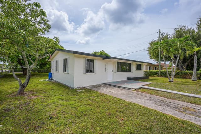 21421 SW 110th Ave, Cutler Bay FL 33189 - Cutler Bay, FL - Photo 2