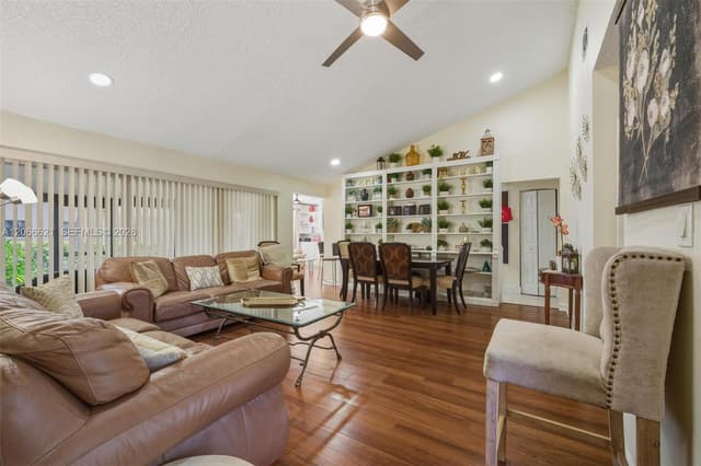 10308 Greenbriar Ct, Boca Raton FL 33498 - Boca Raton, FL - Photo 6