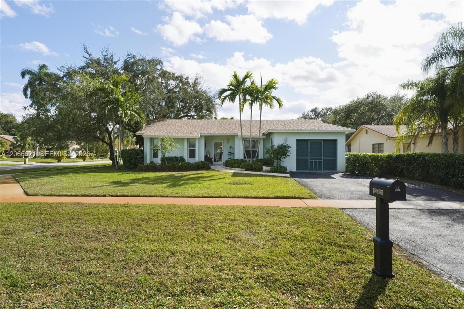 10308 Greenbriar Ct, Boca Raton FL 33498 - Boca Raton, FL - Photo 1