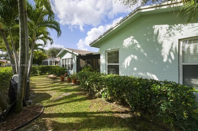 10308 Greenbriar Ct, Boca Raton FL 33498 - Boca Raton, FL - Photo 4