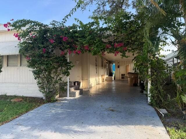 1817 DOLPHIN Place, Deerfield Beach FL 33442 - Deerfield Beach, FL - Photo 2