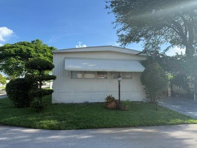 1817 DOLPHIN Place, Deerfield Beach FL 33442 - Deerfield Beach, FL - Photo 3