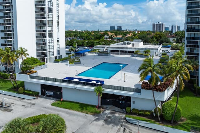 3675 N Country Club Dr # 401, Aventura FL 33180 - Aventura, FL - Photo 7