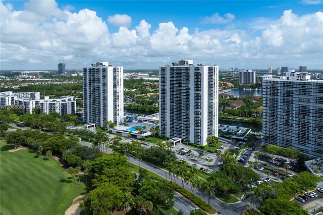 3675 N Country Club Dr # 401, Aventura FL 33180 - Aventura, FL - Photo 3