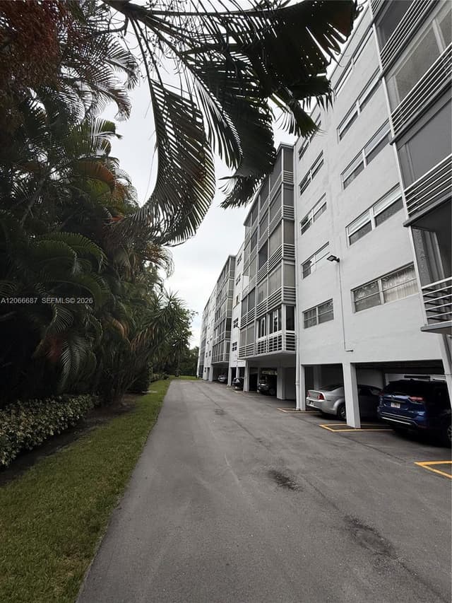 1445 Atlantic Shores Blvd # 206, Hallandale Beach FL 33009 - Hallandale Beach, FL - Photo 2