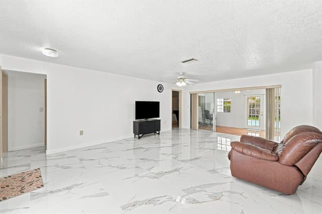 8481 NW 24TH Street, Sunrise FL 33322 - Sunrise, FL - Photo 7