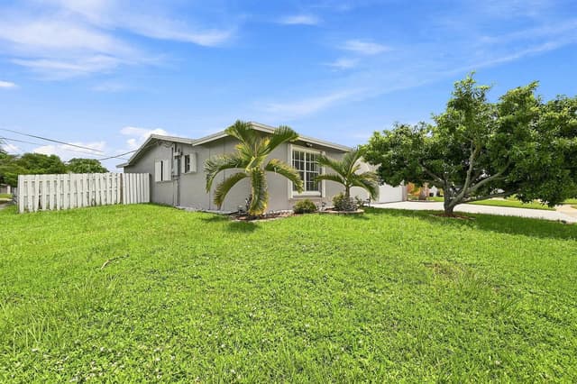 8481 NW 24TH Street, Sunrise FL 33322 - Sunrise, FL - Photo 4