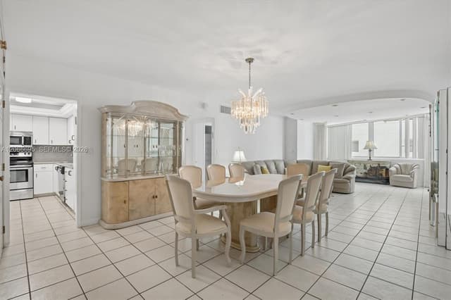 5005 Collins Ave # 424, Miami Beach FL 33140 - Miami Beach, FL - Photo 2