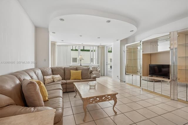 5005 Collins Ave # 424, Miami Beach FL 33140 - Miami Beach, FL - Photo 3