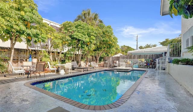 305 SE 12th Ave, Pompano Beach FL 33060 - Pompano Beach, FL - Photo 2