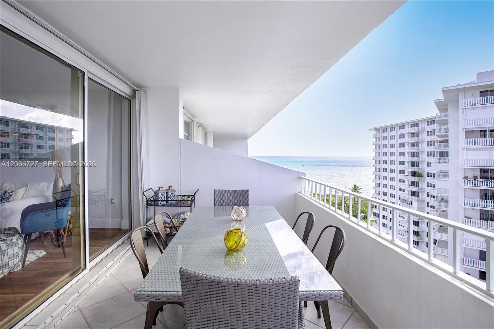 199 Ocean Lane Dr # 1207, Key Biscayne FL 33149 - Key Biscayne, FL - Photo 1