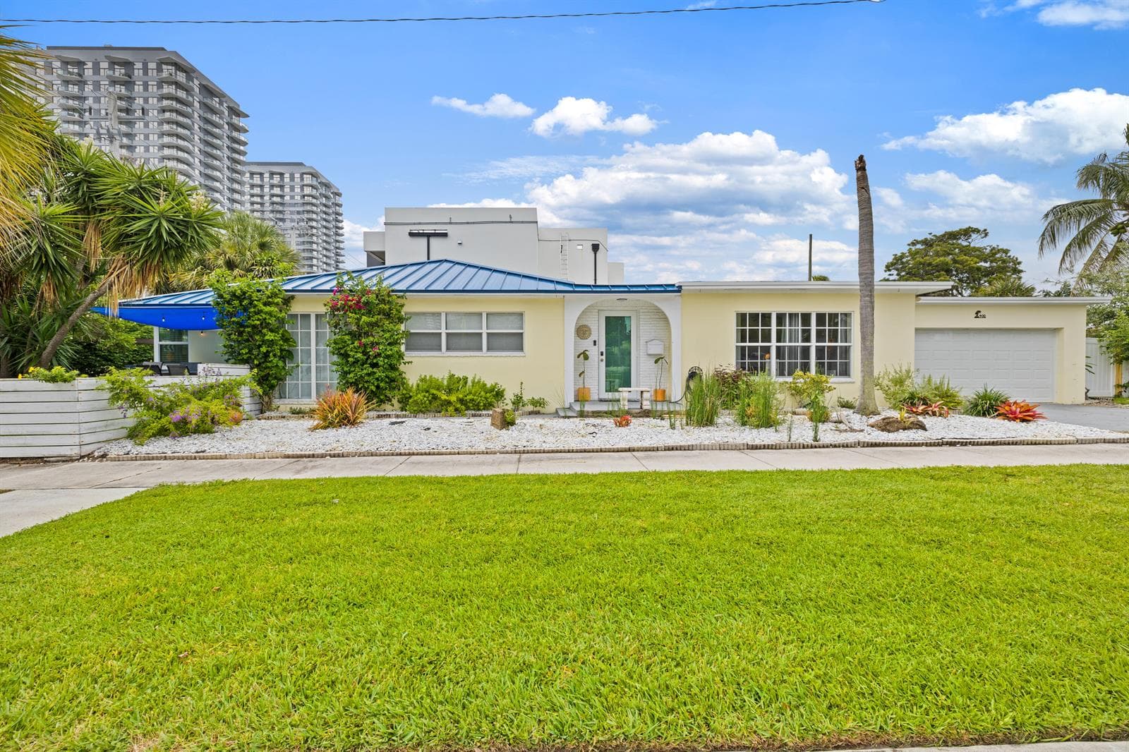 400 45TH Street, West Palm Beach FL 33407 - West Palm Beach, FL - Photo 1