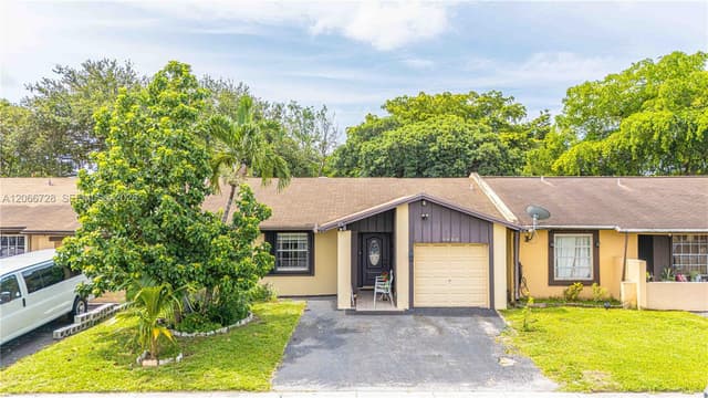 9480 W Fern Ln, Miramar FL 33025 - Miramar, FL - Photo 2