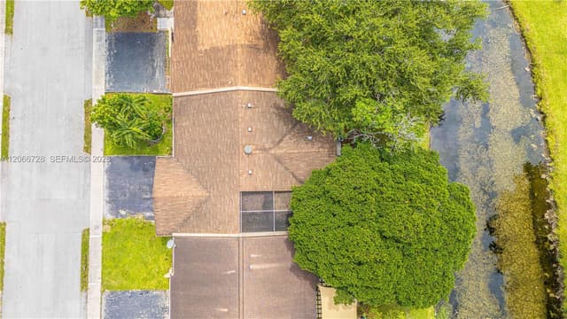 9480 W Fern Ln, Miramar FL 33025 - Miramar, FL - Photo 5