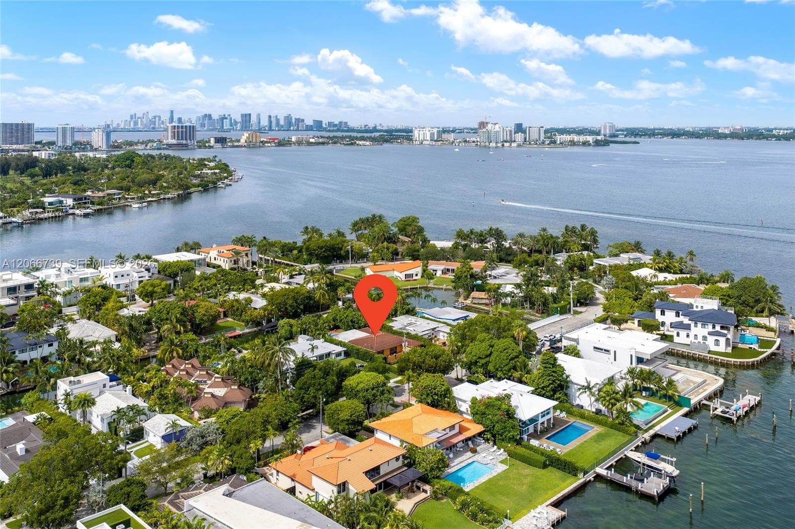 1860 Cleveland Rd, Miami Beach FL 33141 - Miami Beach, FL - Photo 1