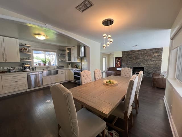 3460 Buchanan St, Hollywood FL 33021 - Hollywood, FL - Photo 3