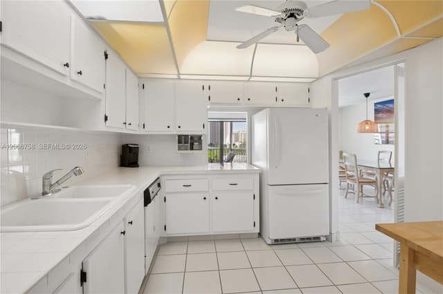200 Diplomat Pkwy # 830, Hallandale Beach FL 33009 - Hallandale Beach, FL - Photo 5