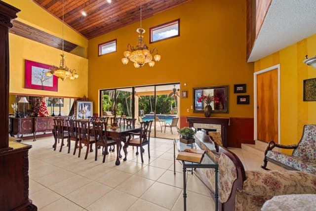 10010 NW 135th Street, Hialeah FL 33018 - Hialeah, FL - Photo 6