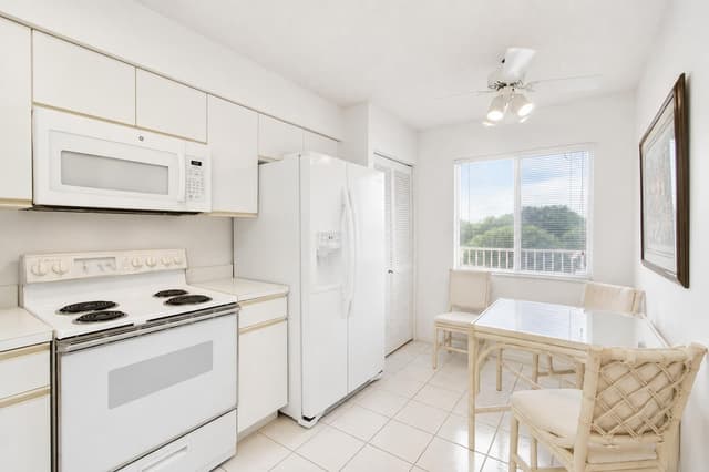 14111 Royal Vista Drive # 407, Delray Beach FL 33484 - Delray Beach, FL - Photo 5