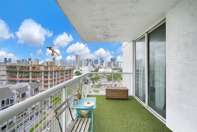900 SW 8th St # 908, Miami FL 33130 - Miami, FL - Photo 3