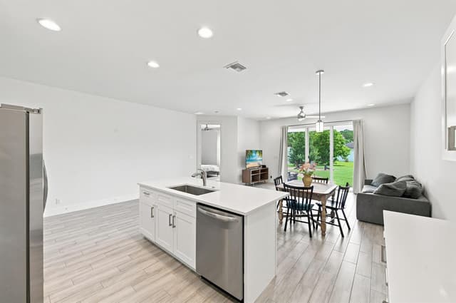 18302 Limestone Creek Road, Jupiter FL 33458 - Jupiter, FL - Photo 7