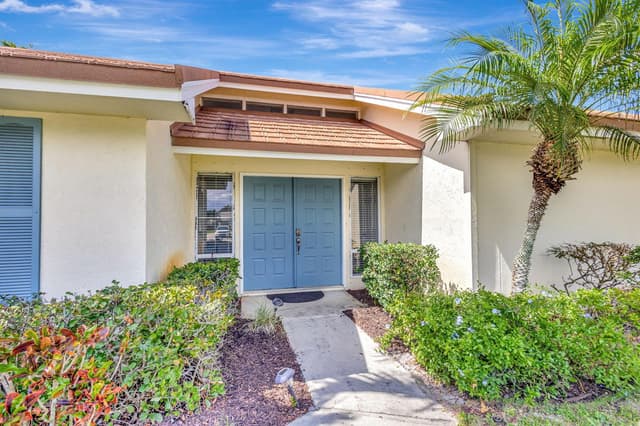 88 Pinehill Trail E, Tequesta FL 33469 - Tequesta, FL - Photo 3