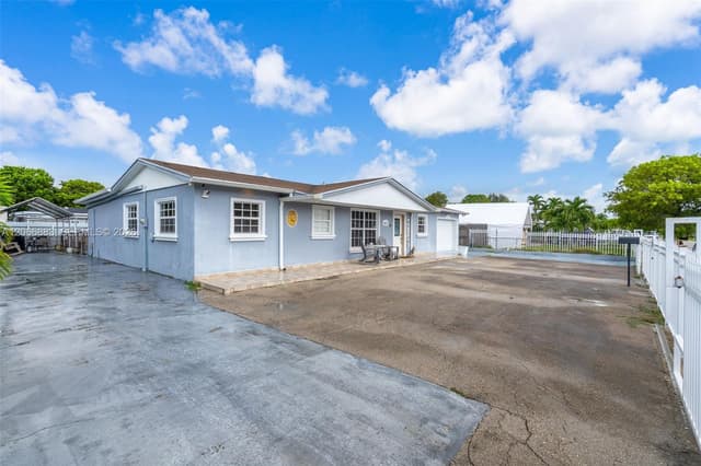 20514 NW 44th Pl, Miami Gardens FL 33055 - Miami Gardens, FL - Photo 2