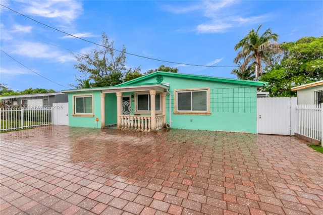 1490 NE 151st Ter, North Miami Beach FL 33162 - North Miami Beach, FL - Photo 2