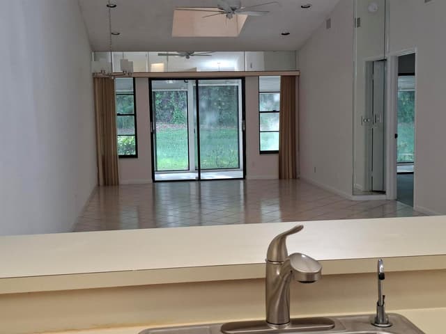 10032 Andrea Lane, Boynton Beach FL 33437 - Boynton Beach, FL - Photo 5