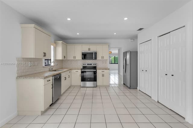 12480 SW 9th St, Miami FL 33184 - Miami, FL - Photo 3