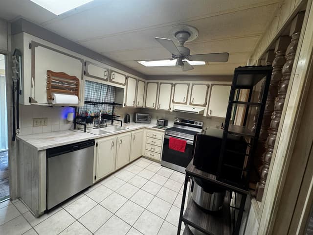 6165 N joshua Lane, Lantana FL 33462 - Lantana, FL - Photo 3