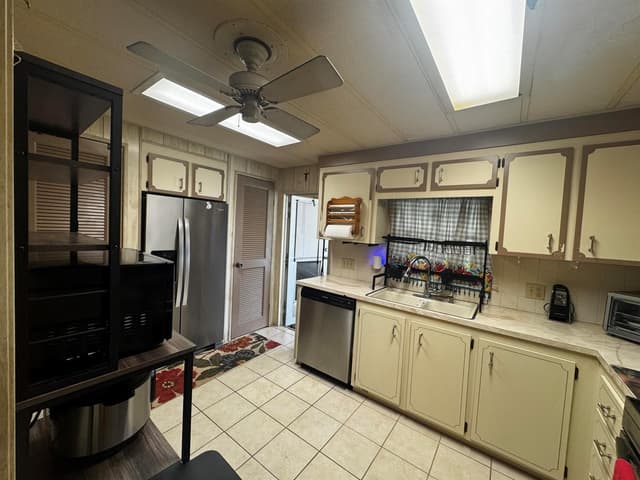 6165 N joshua Lane, Lantana FL 33462 - Lantana, FL - Photo 4