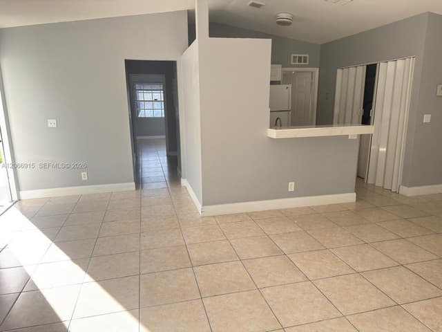 1234 SW 71st Ter, North Lauderdale FL 33068 - North Lauderdale, FL - Photo 2