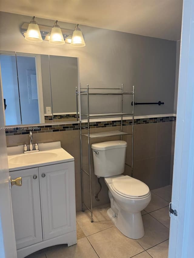 1234 SW 71st Ter, North Lauderdale FL 33068 - North Lauderdale, FL - Photo 5