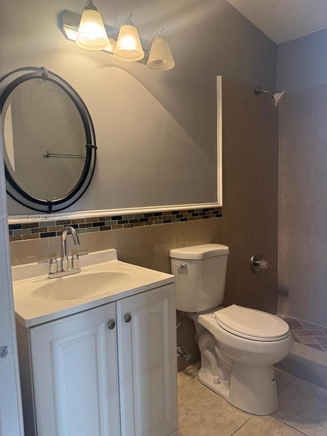 1234 SW 71st Ter, North Lauderdale FL 33068 - North Lauderdale, FL - Photo 4