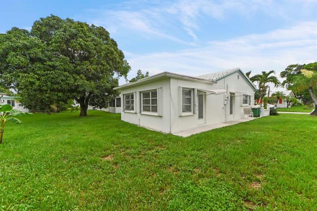 6805 NW 75TH Court, Tamarac FL 33321 - Tamarac, FL - Photo 3