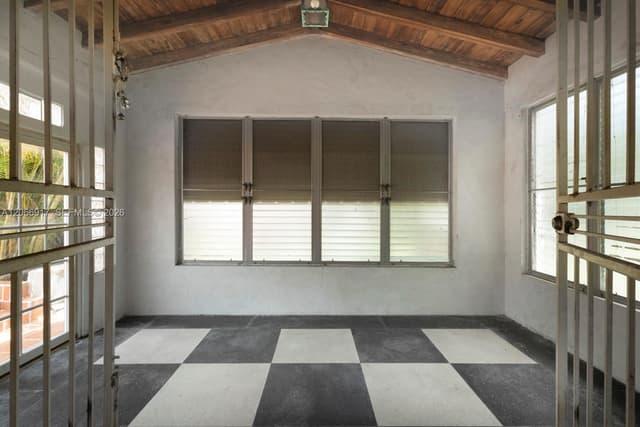 621 NE 57th St, Miami FL 33137 - Miami, FL - Photo 5