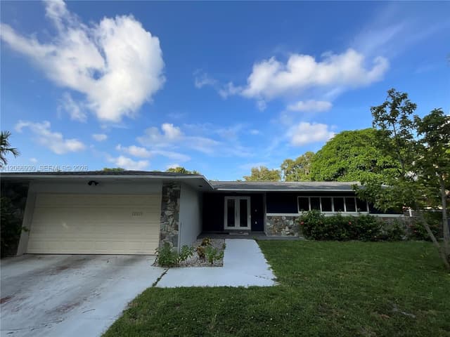 12325 NE 2nd Ct, North Miami FL 33161 - North Miami, FL - Photo 2