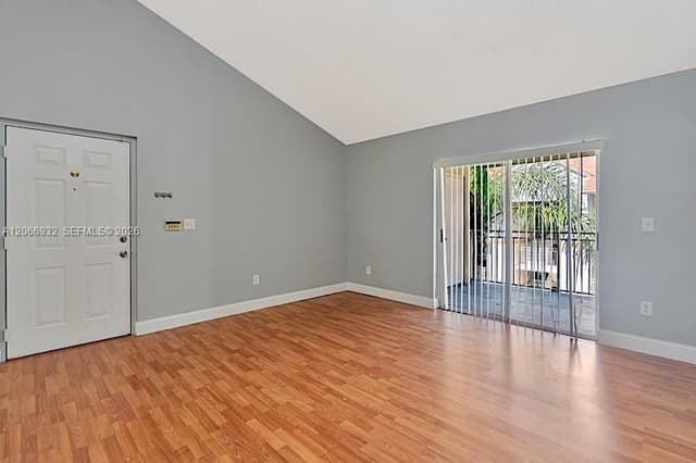 18830 NW 57th Ave # 304, Hialeah FL 33015 - Hialeah, FL - Photo 4