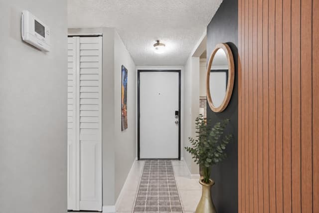 4640 Lucerne Lakes Boulevard W # 404, Lake Worth FL 33467 - Lake Worth, FL - Photo 3