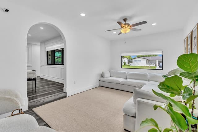2001 N 52ND Avenue, Hollywood FL 33021 - Hollywood, FL - Photo 4