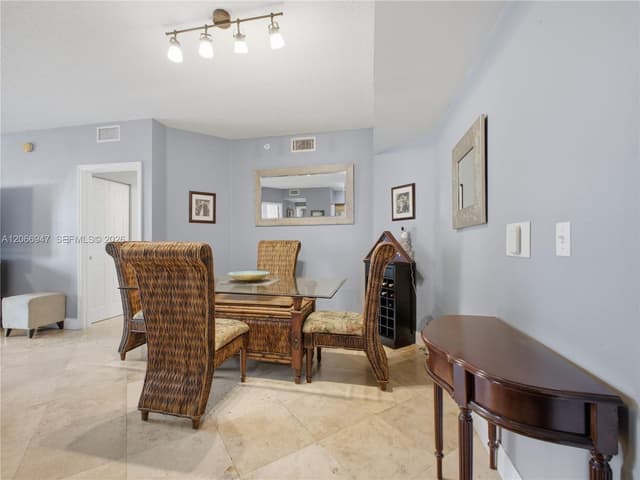 11710 Saint Andrews Pl # 202, Wellington FL 33414 - Wellington, FL - Photo 5