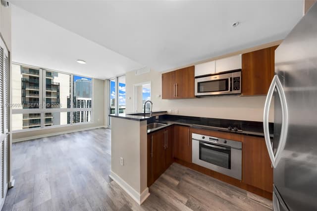 300 S Biscayne Blvd # 2911, Miami FL 33131 - Miami, FL - Photo 3