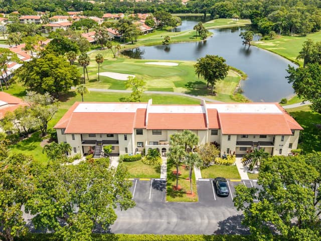 8425 Casa Del Lago # H, Boca Raton FL 33433 - Boca Raton, FL - Photo 2