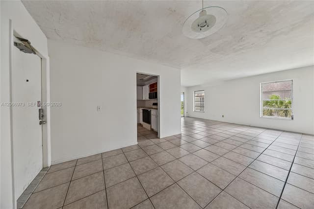 2491 SW 82nd Ave # 310, Davie FL 33324 - Davie, FL - Photo 2